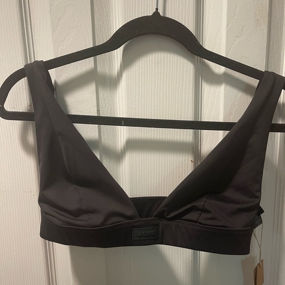 SKIMS Classic Black Bralette - Picture 2 of 5